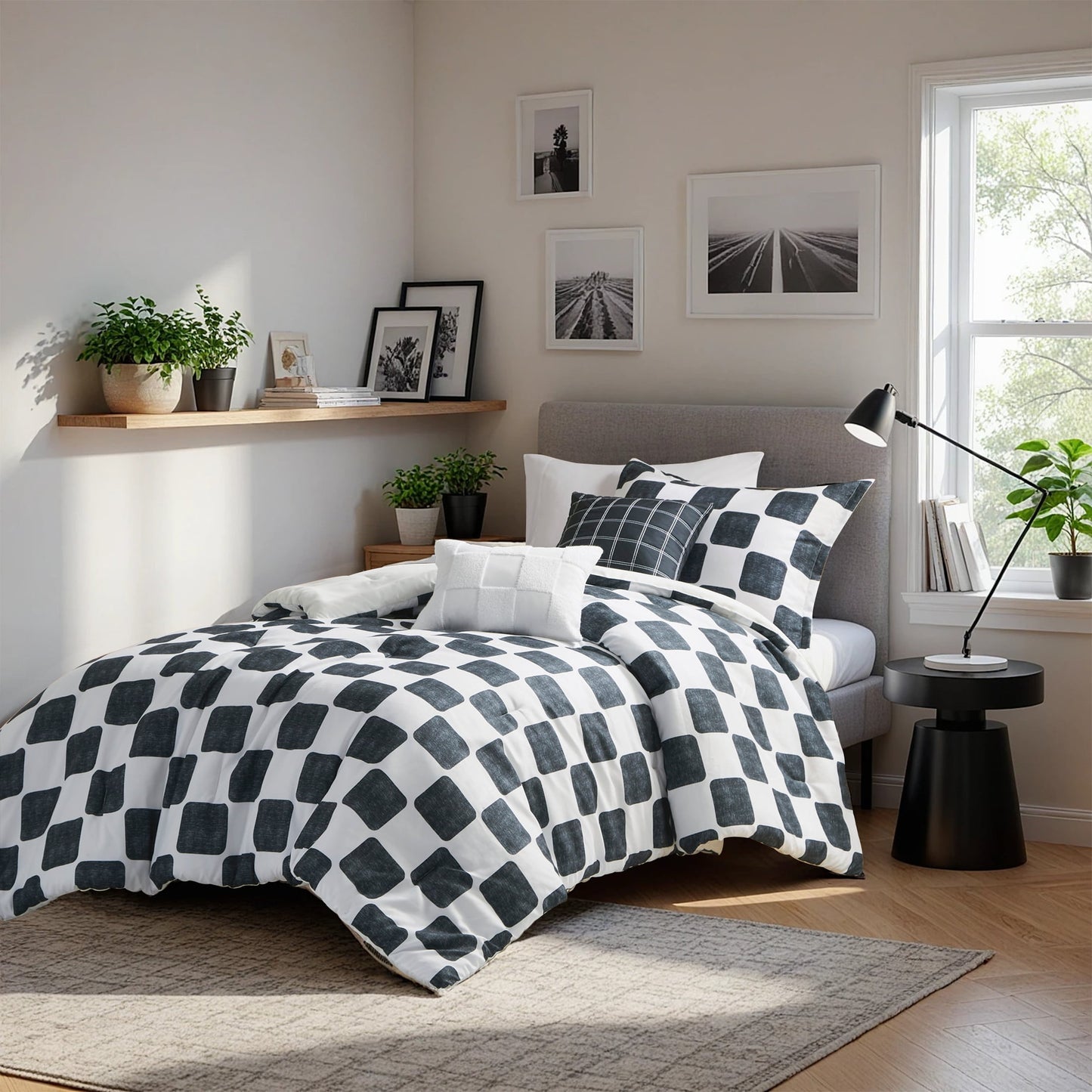 Black/White Checkered Comforter Set