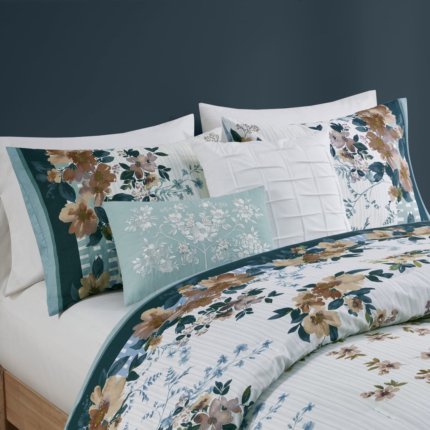 5 Piece Cotton Floral Comforter Set with Throw Pillows in Teal