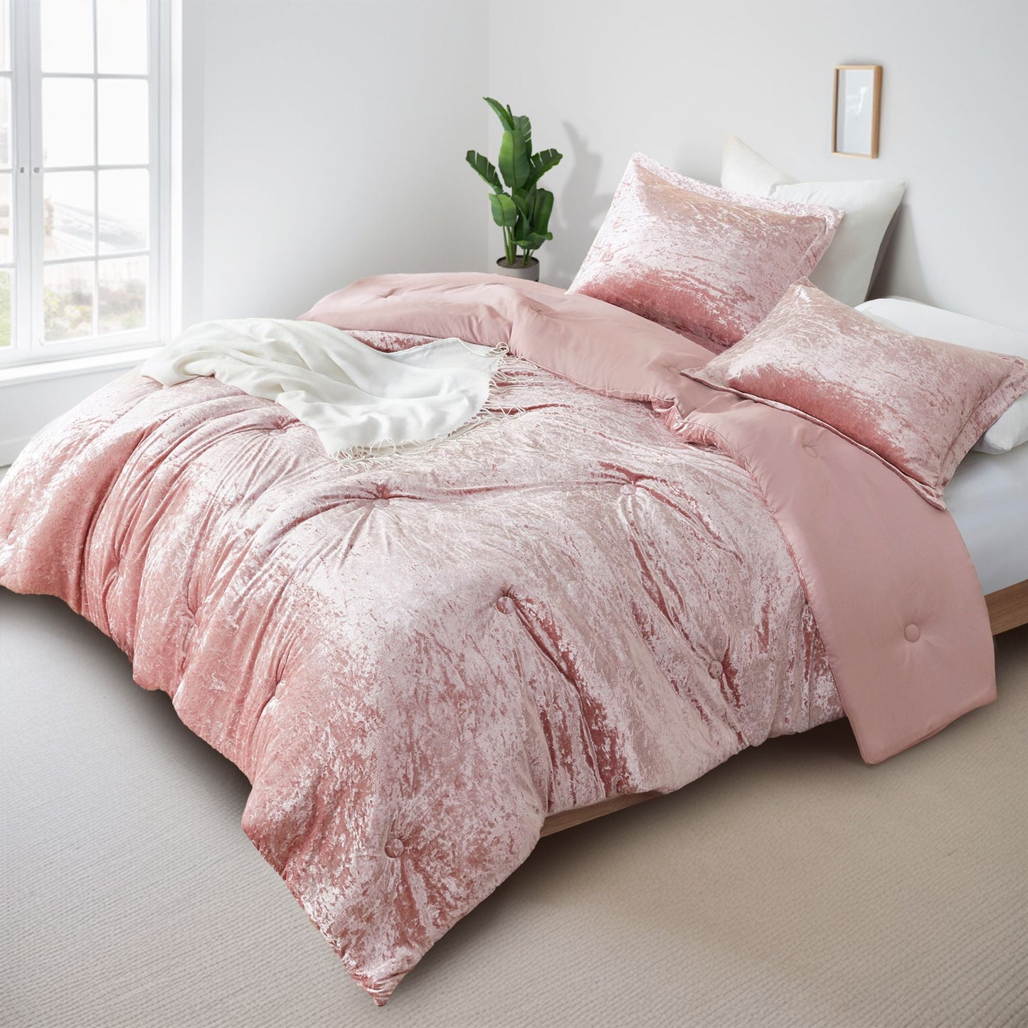 Crushed Velvet Comforter Set, Round Quilting