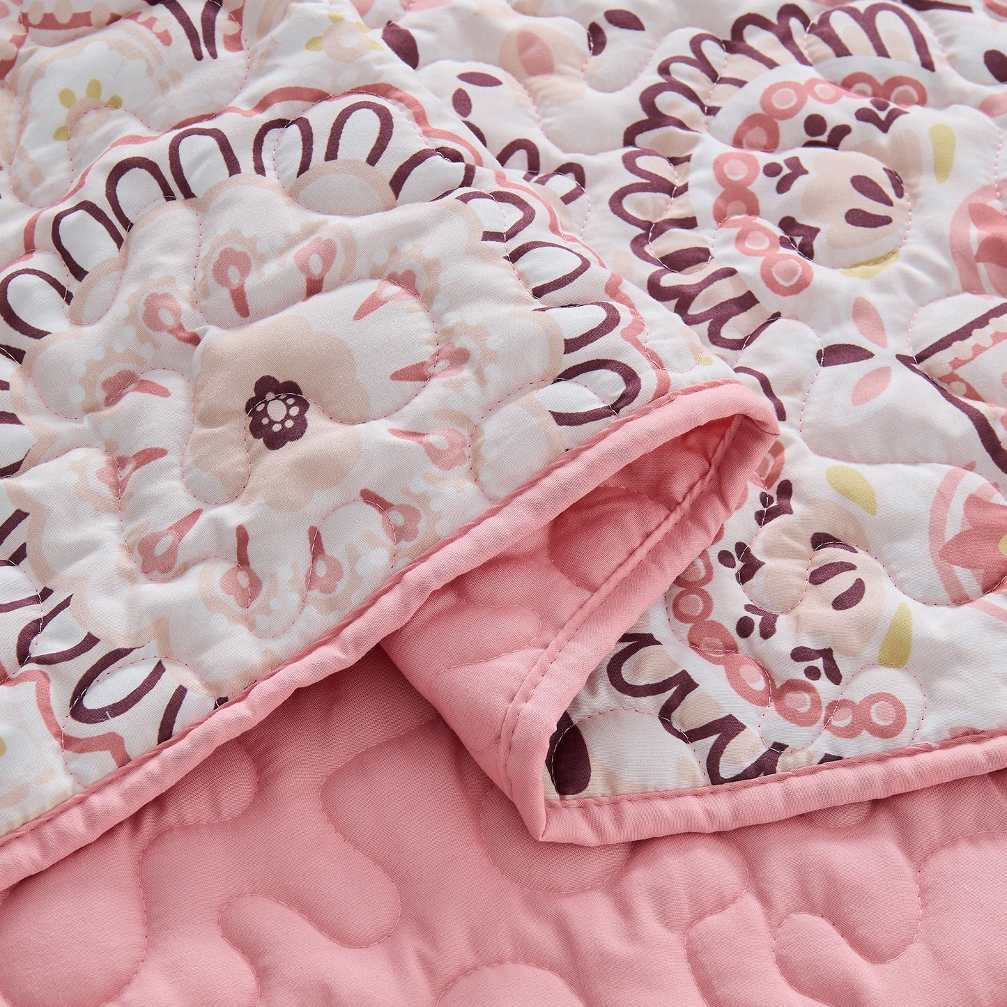 Boho Medallion Reversible Quilt Set with Pillowcase