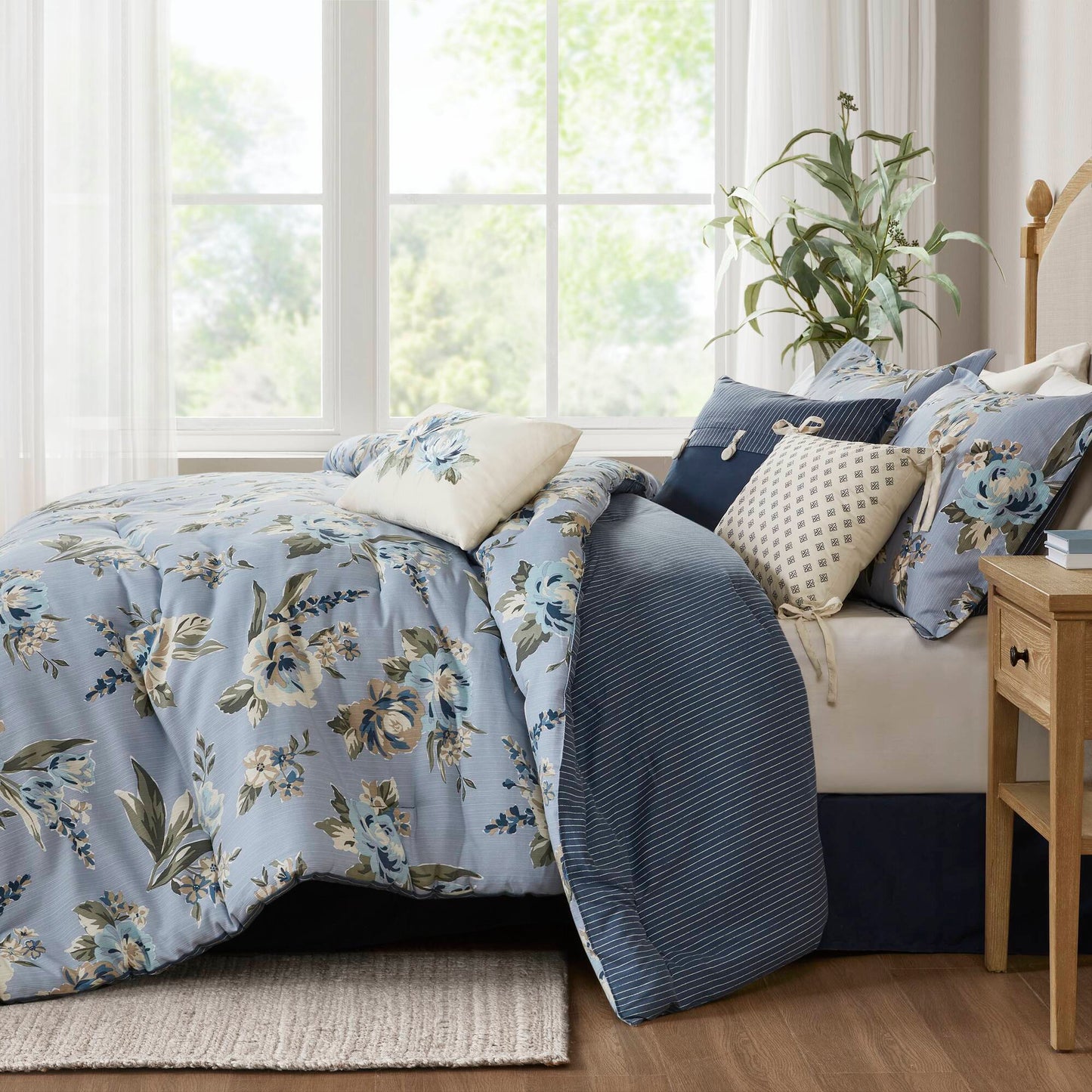7 Piece Vintage Floral Reversible Comforter Set with Striped Reverse