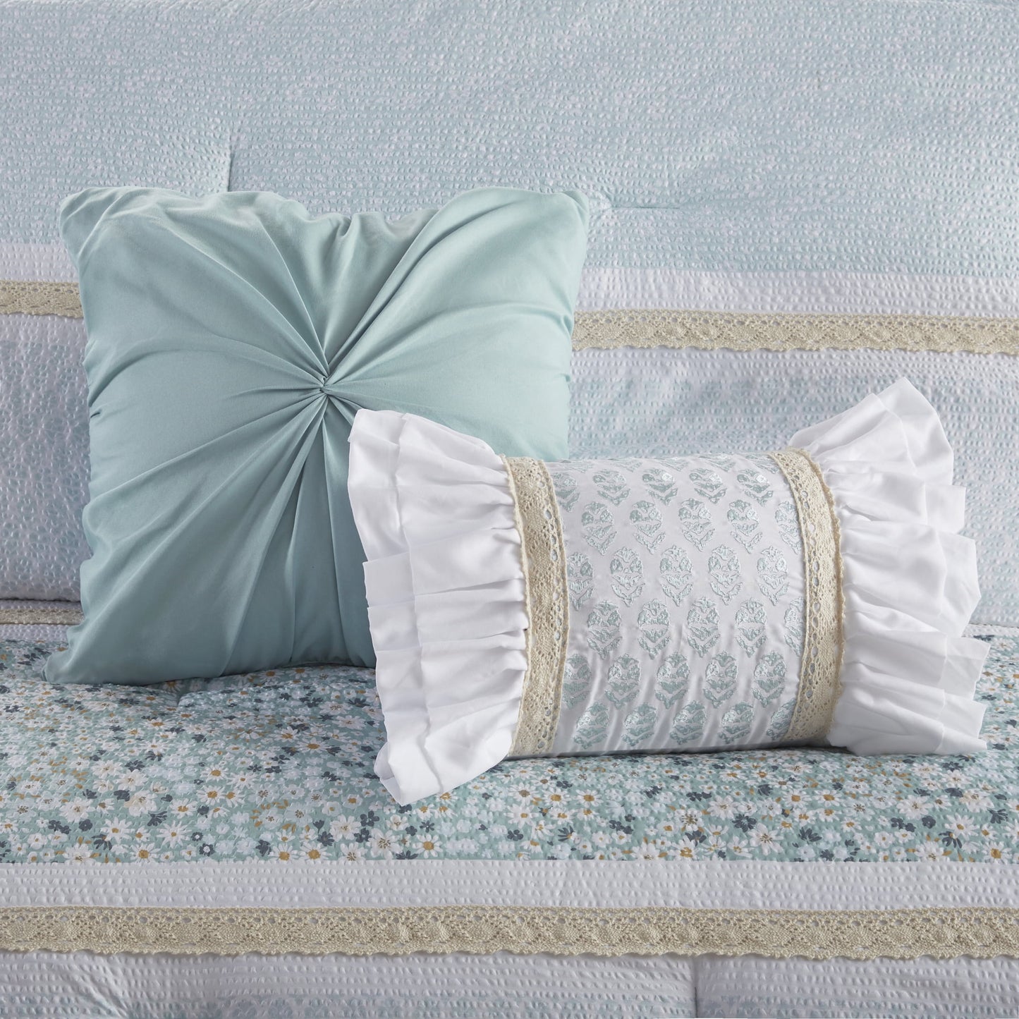 Floral Botanical Printed Seersucker Comforter Set with Throw Pillows