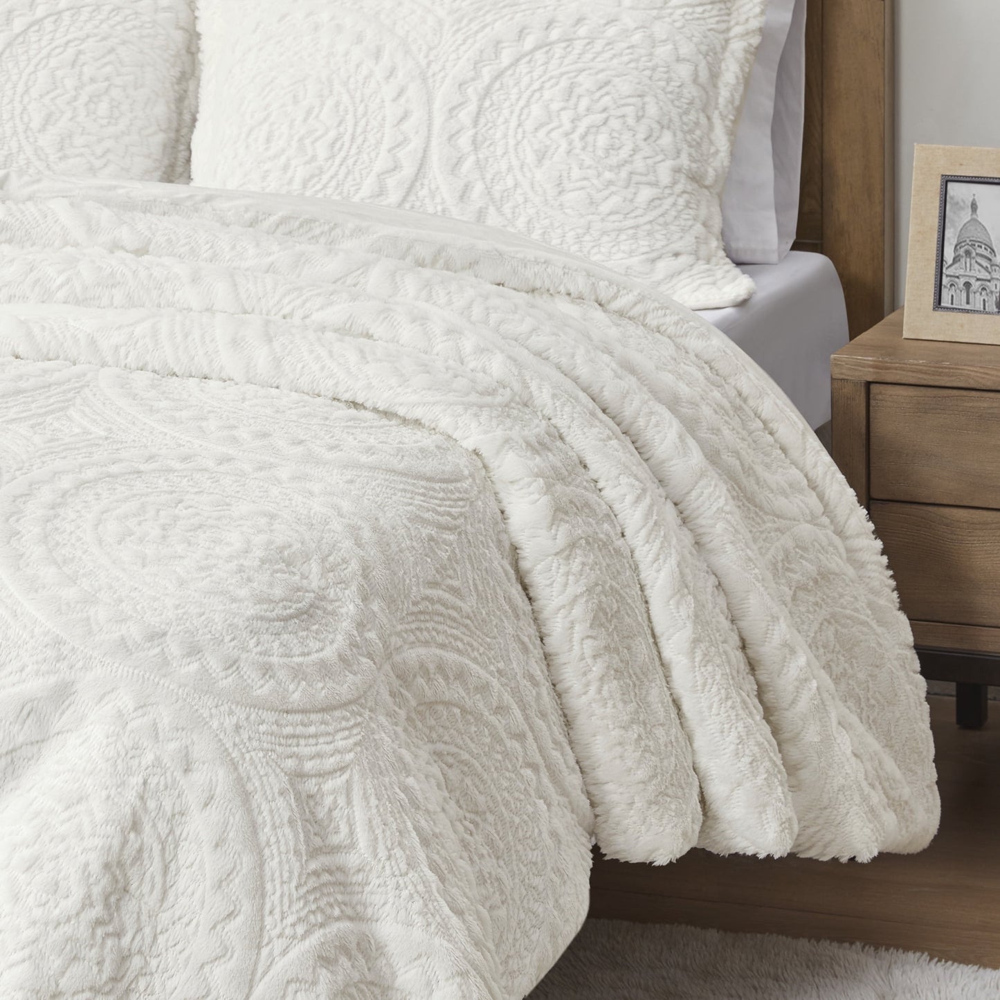 Full/Queen Embroidered Faux Fur Ultra Plush Duvet Cover Set - Ivory