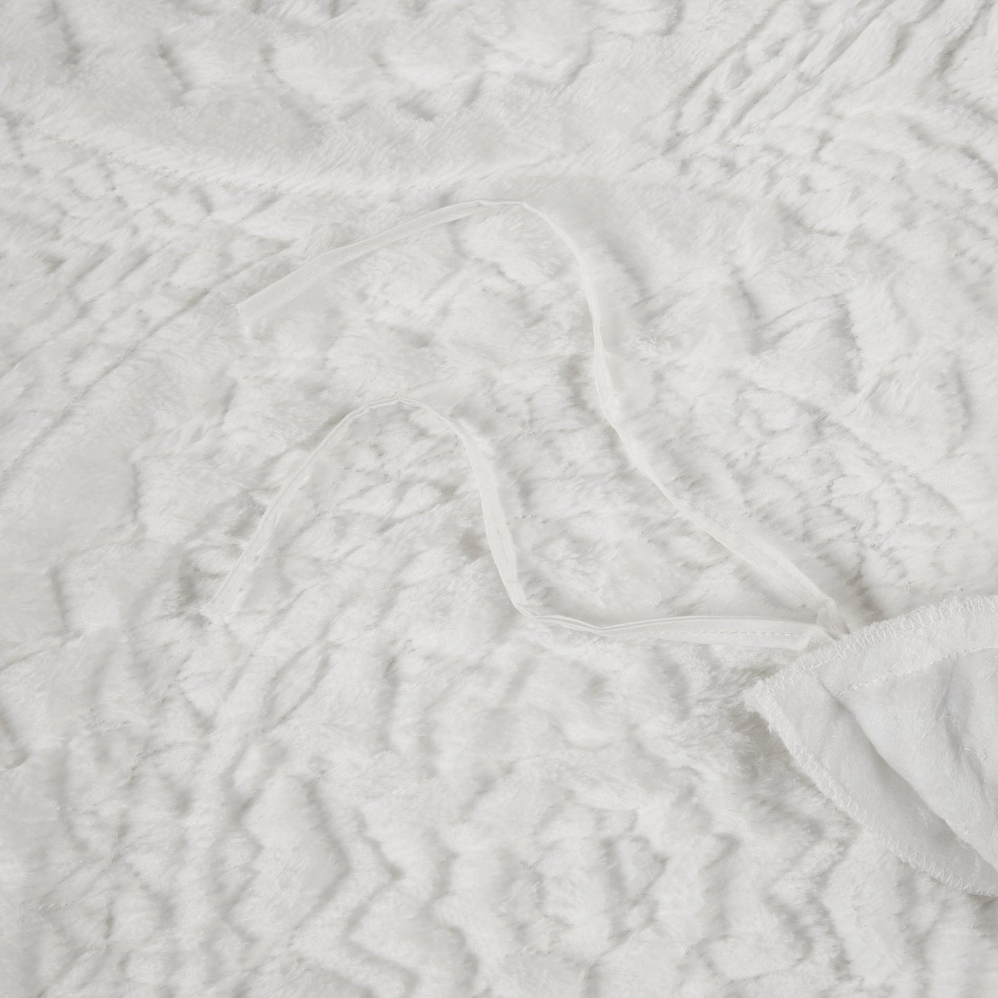 Full/Queen Embroidered Faux Fur Ultra Plush Duvet Cover Set - Ivory