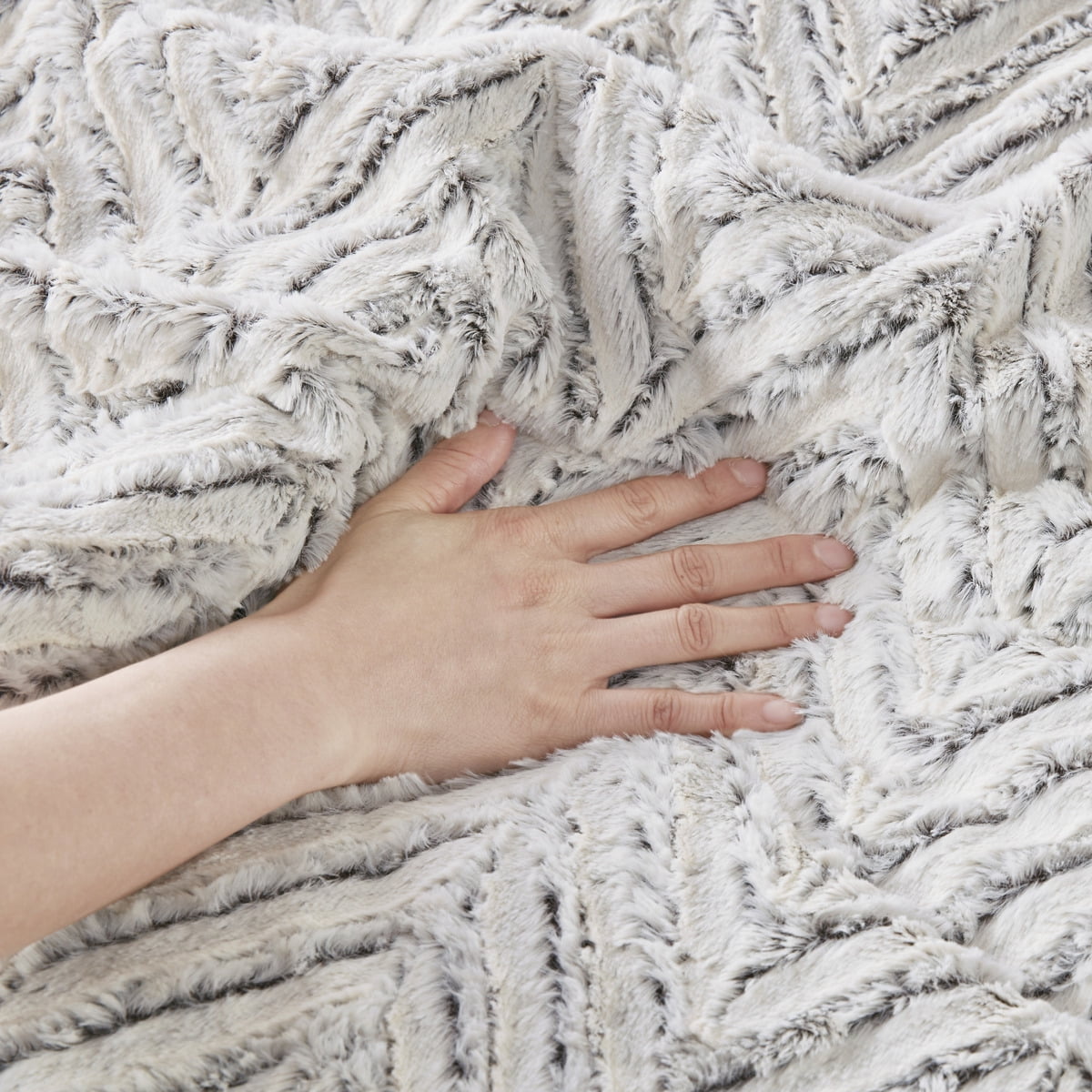 Back Print Brushed Fur Duvet Cover Set - Ivory