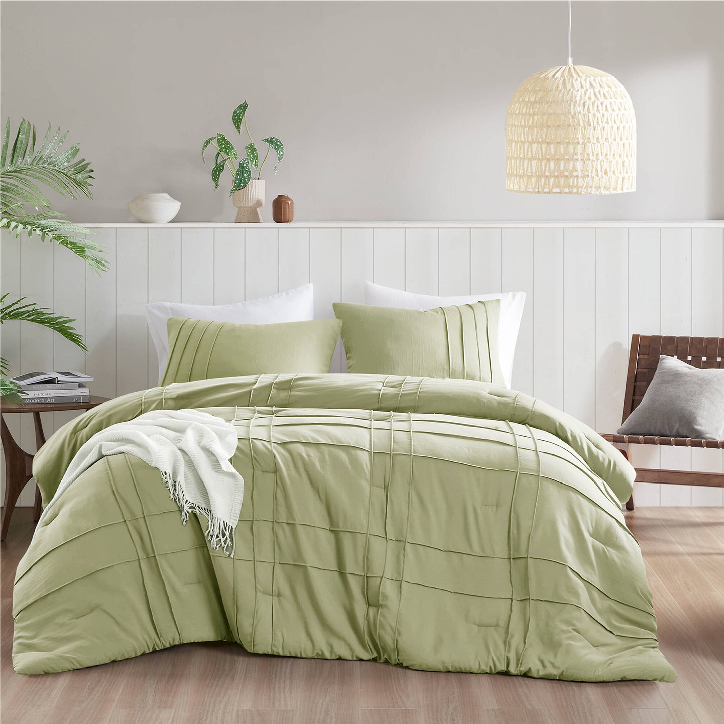 Soft Washed Pleated Comforter Set