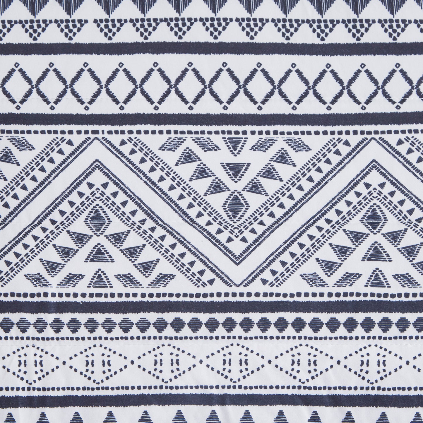 Geometric Design With  Diamond Print  Comforter Set