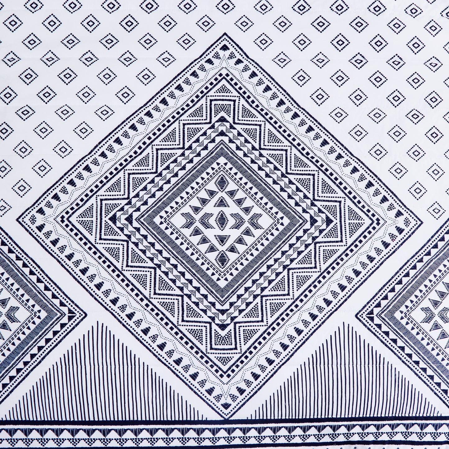 Geometric Design With  Diamond Print  Comforter Set