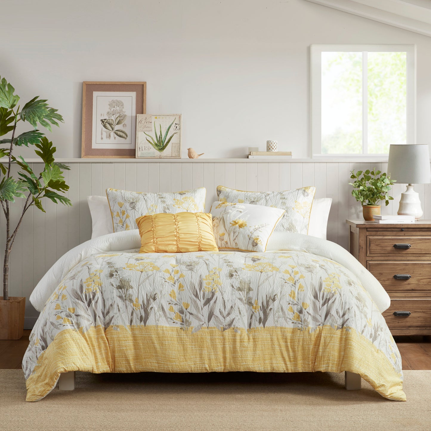 Floral Seersucker Comforter Set with Decor Pillows