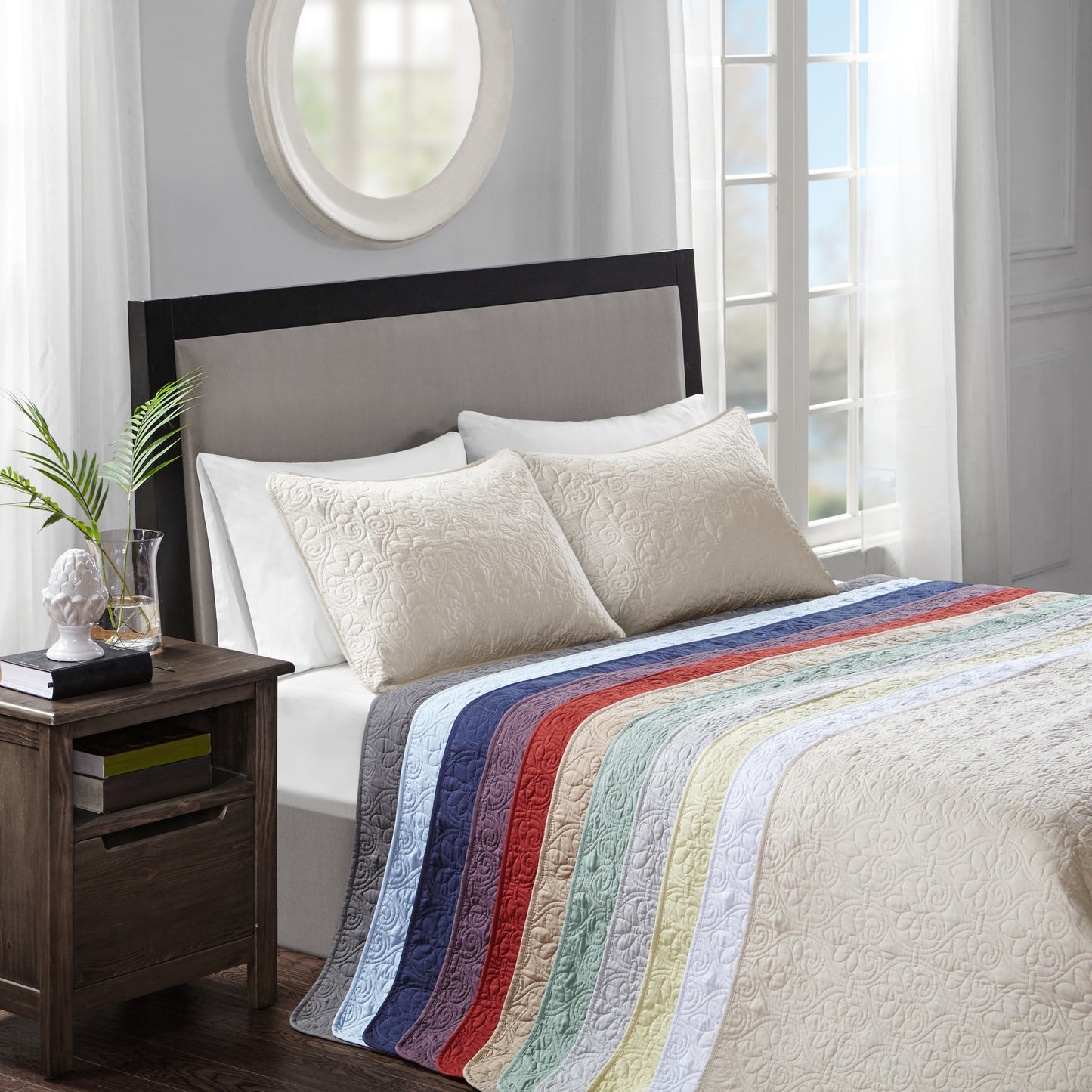 Cottage-Inspired Reversible Bedspread Set