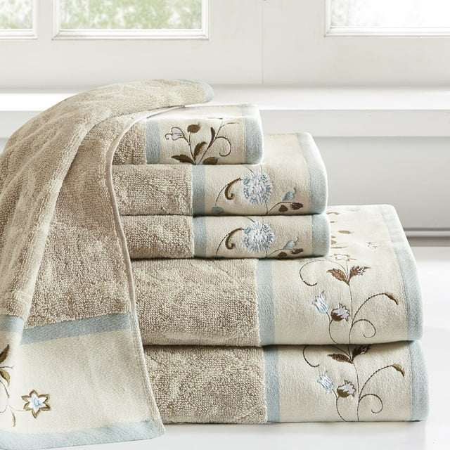 Floral Embroidered Cotton Jacquard Towel Set