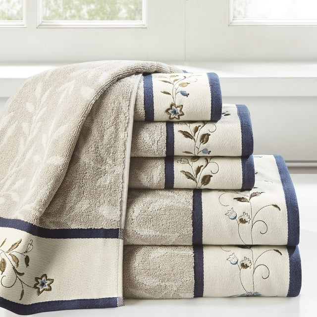 Floral Embroidered Cotton Jacquard Towel Set