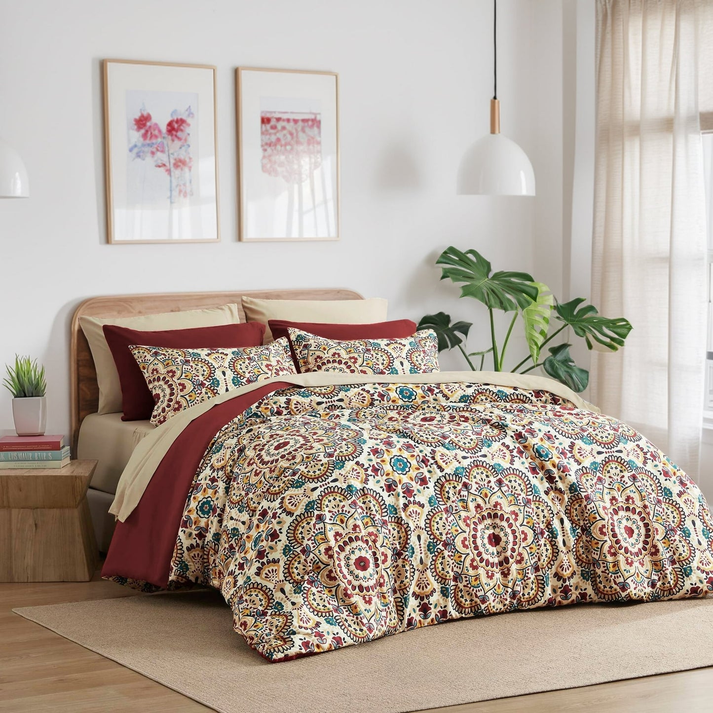 Medallion pattern comforter with Sheet Set