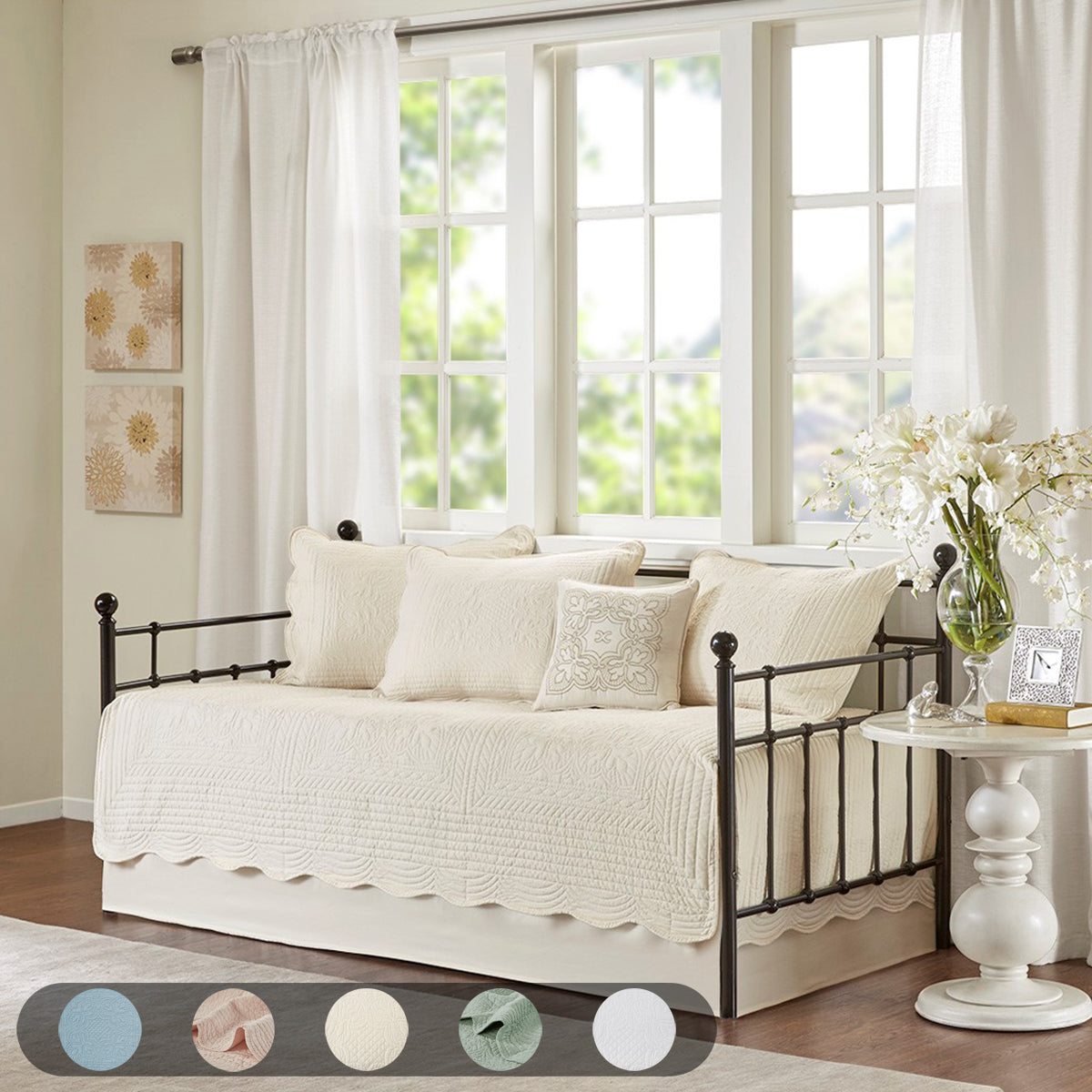 Reversible Scalloped Edge Daybed Cover Set