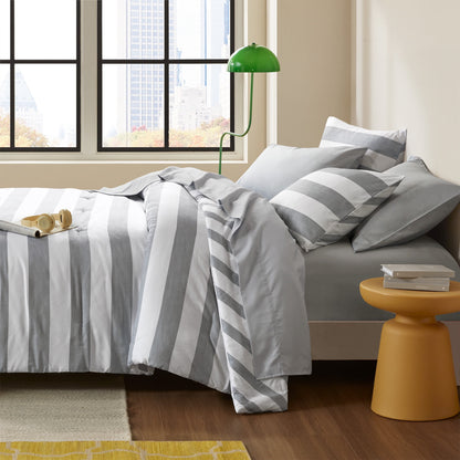 Textured Stripe Print Comforter Mini Set