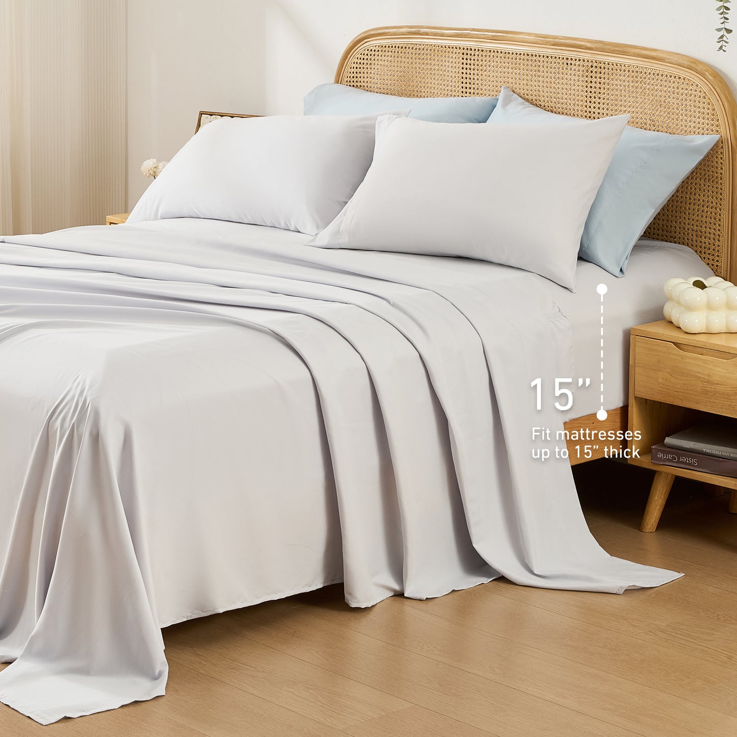 Medallion Pattern Bed in a Bag Bedding Comforter Set with Comforter, Flat Sheets, Fitted Sheets with Side Pockets