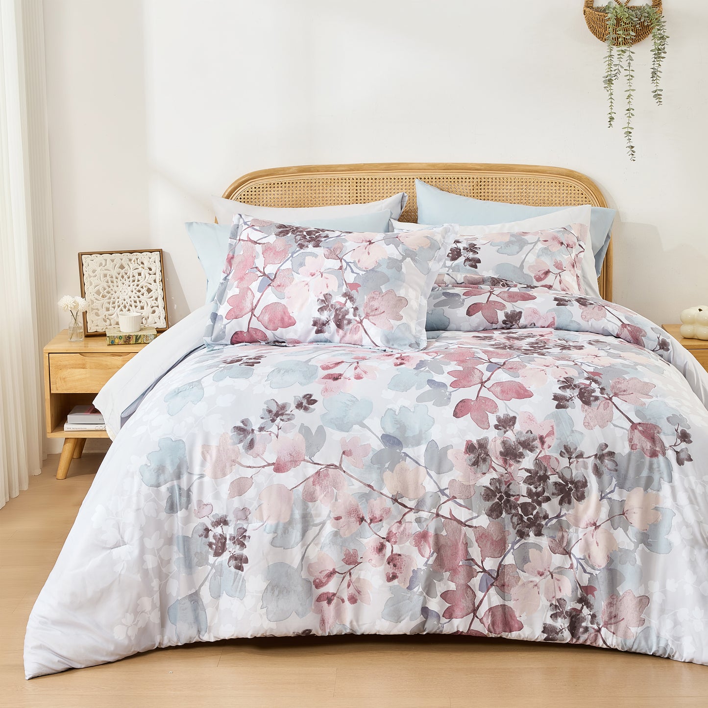 Medallion Pattern Bed in a Bag Bedding Comforter Set with Comforter, Flat Sheets, Fitted Sheets with Side Pockets