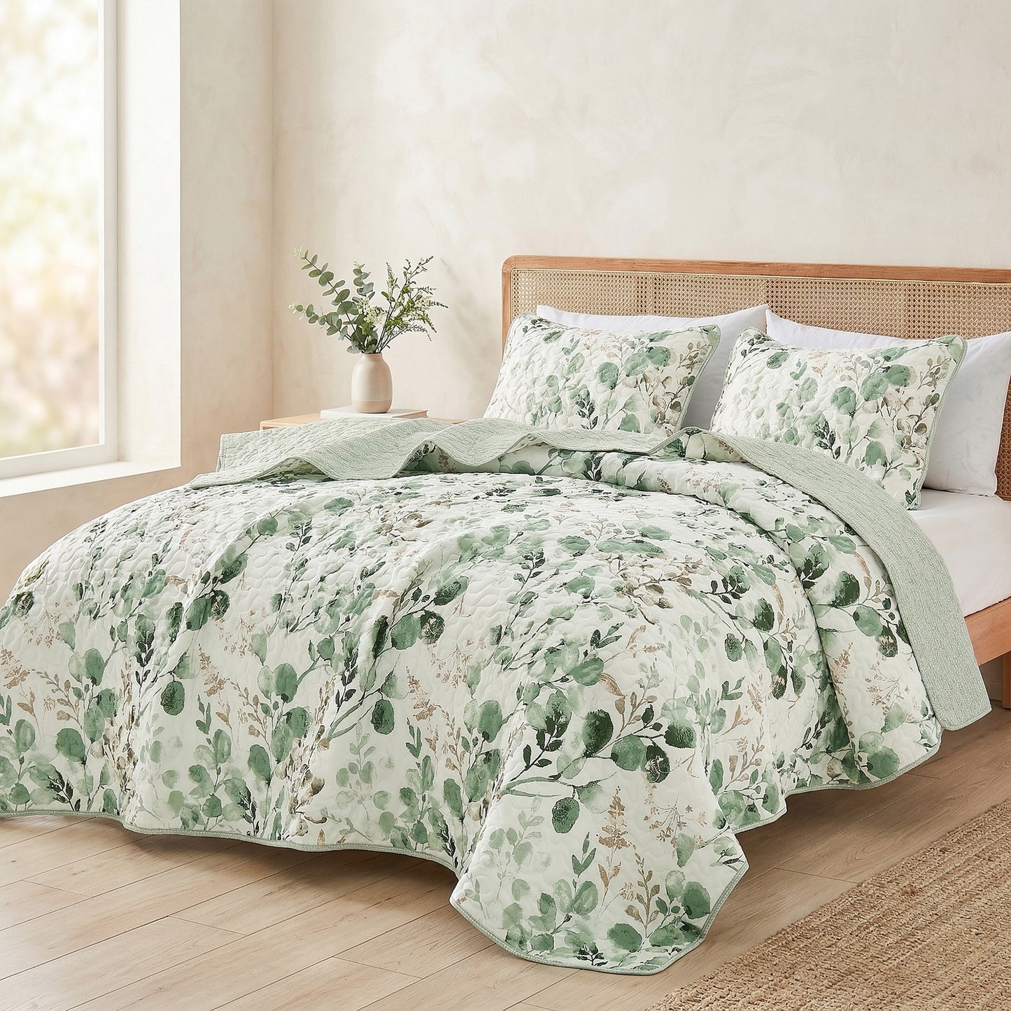 Floral Botanical Garden Style Quilt Bedspread with Sham