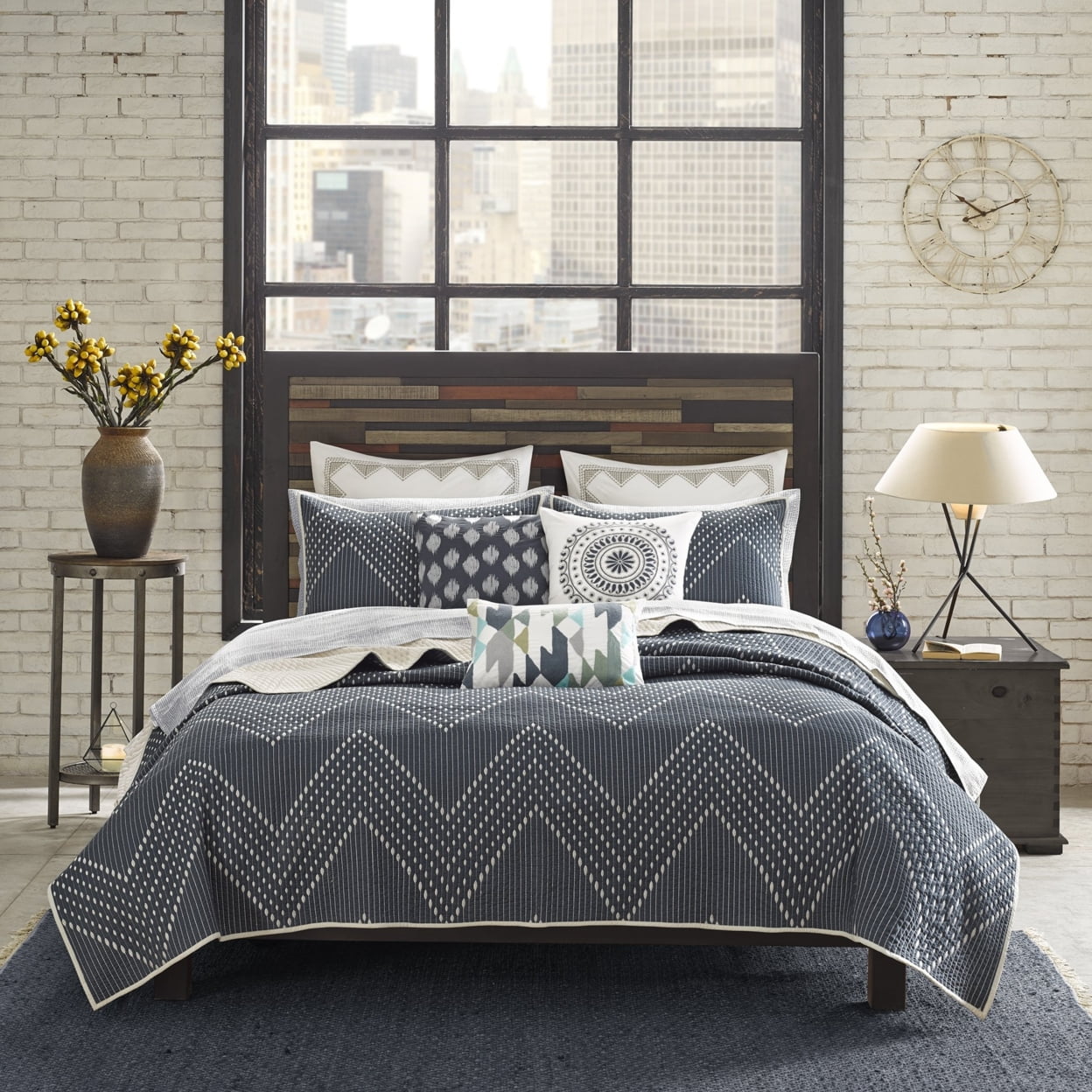 Square Contemporary Cotton Embroidered Pillow in Navy