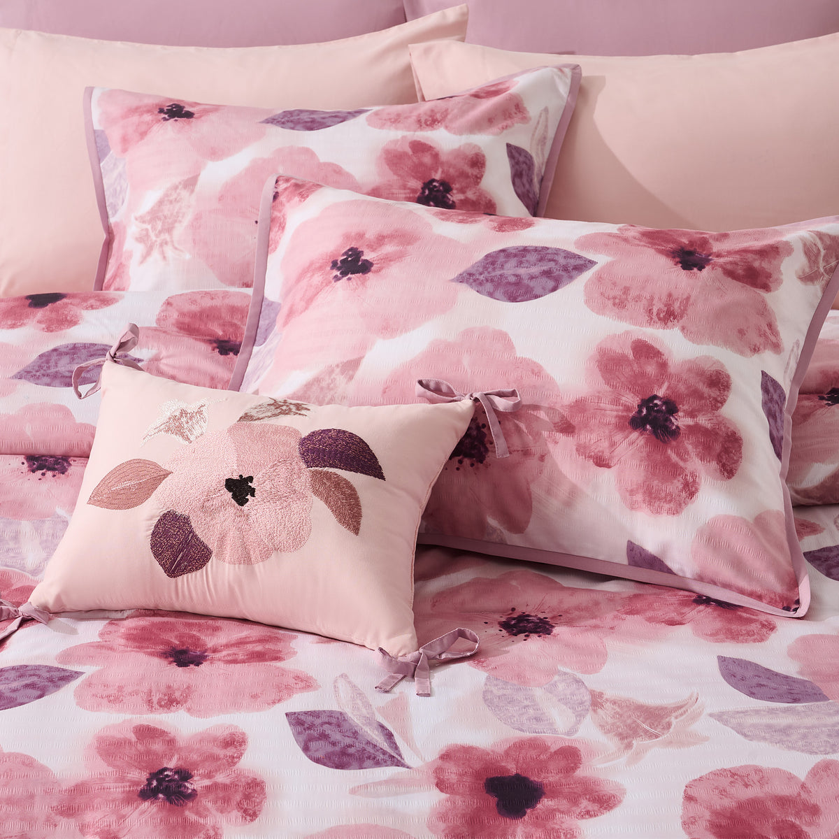 Tatum Reversible Floral Comforter Set with Sheets