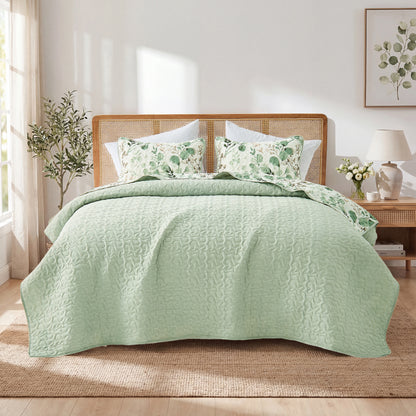 Floral Botanical Garden Style Quilt Bedspread with Sham