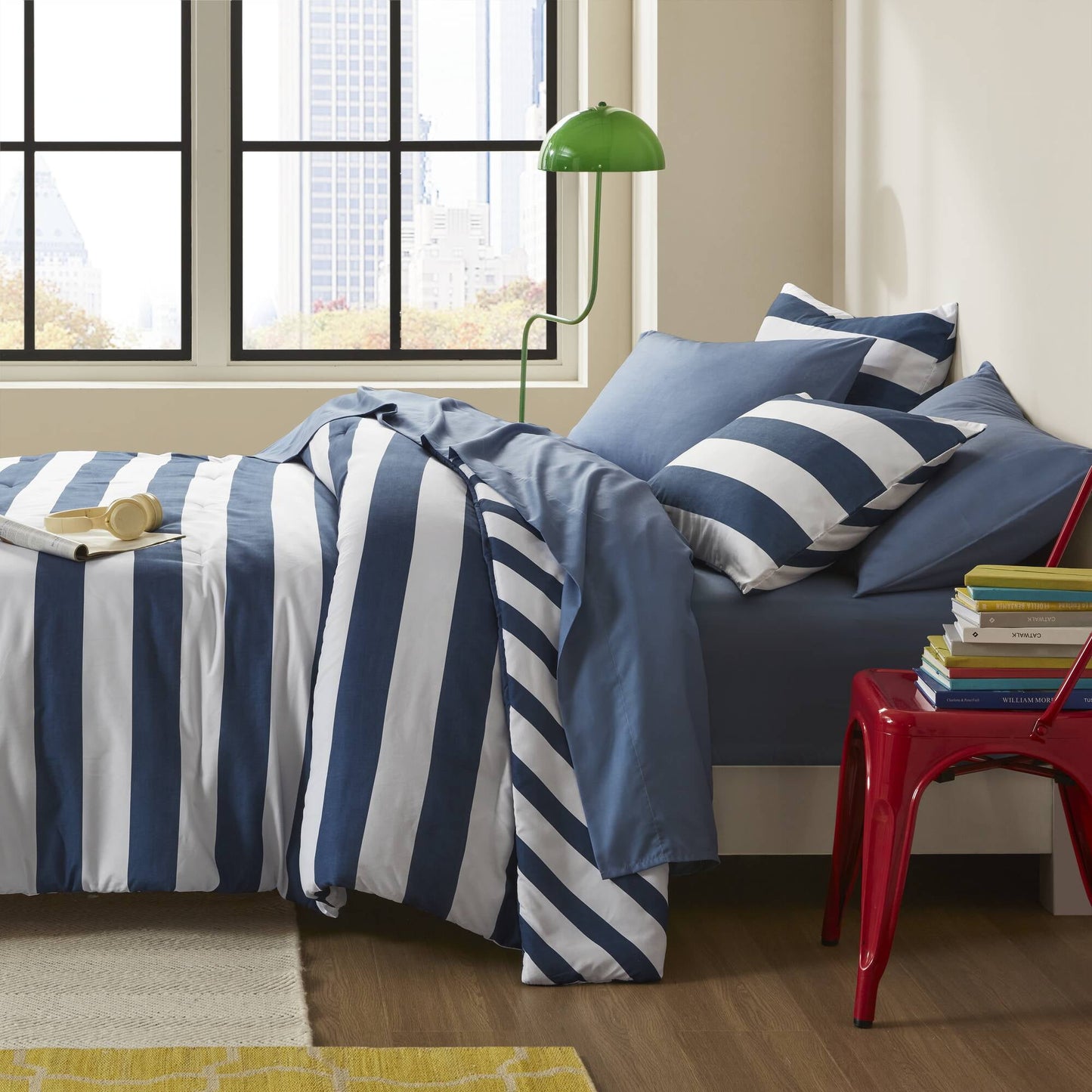 Textured Stripe Print Comforter Mini Set