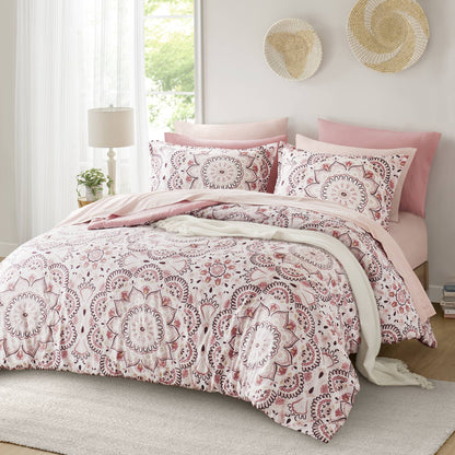 Medallion pattern comforter with Sheet Set