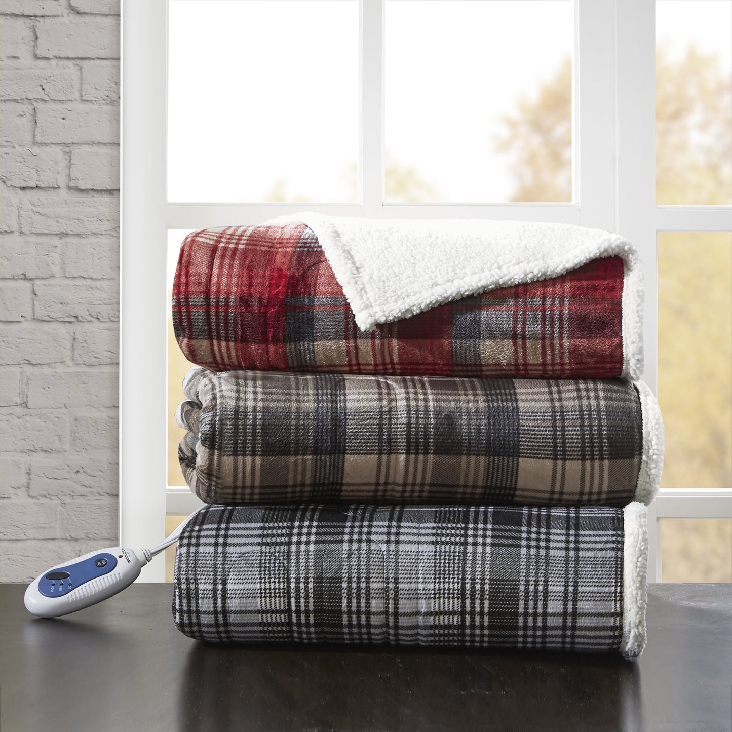 Oversized Mink to Berber Heated Throw, 60x70", Red