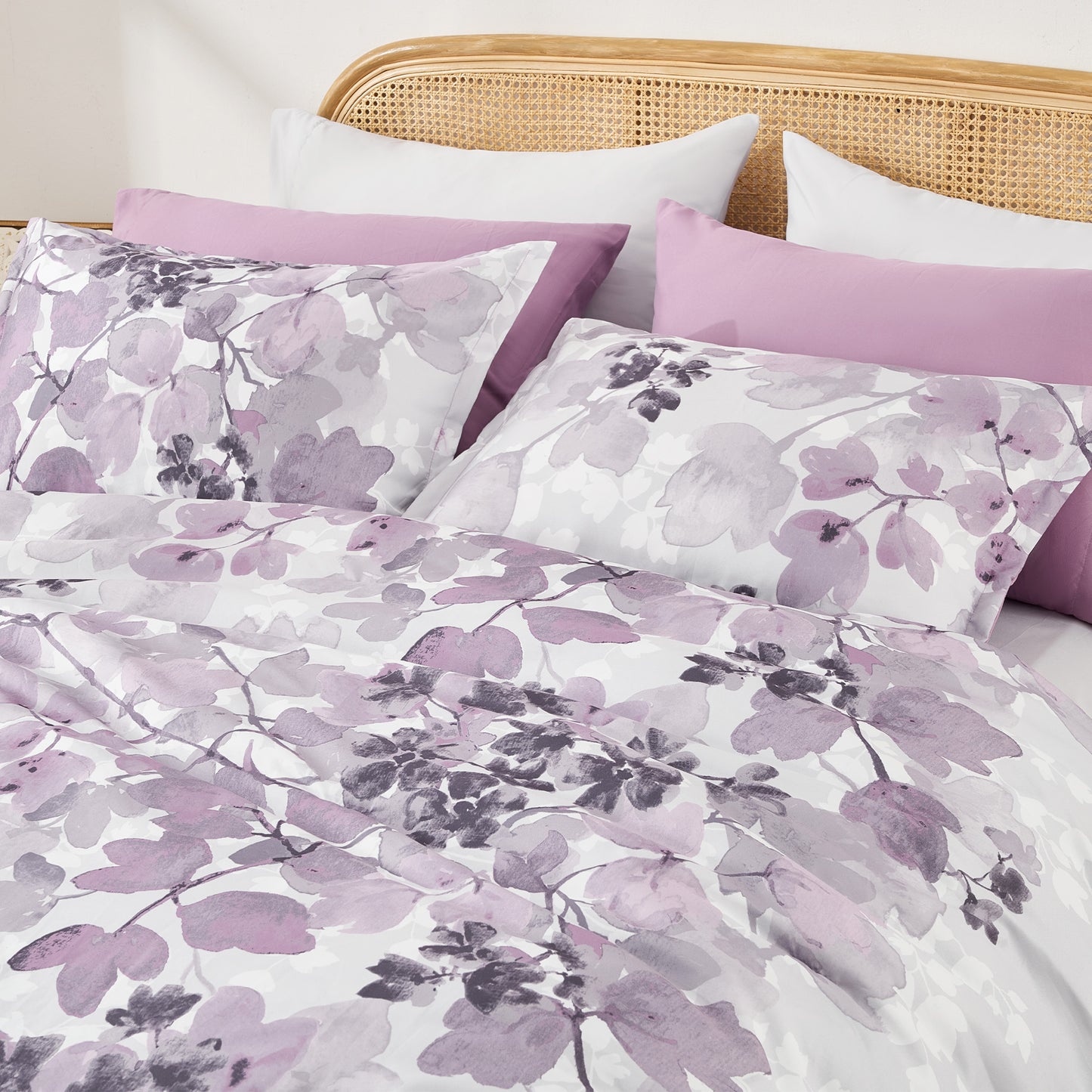 Medallion Pattern Bed in a Bag Bedding Comforter Set with Comforter, Flat Sheets, Fitted Sheets with Side Pockets