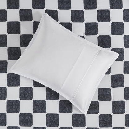 Black/White Checkered Comforter Set