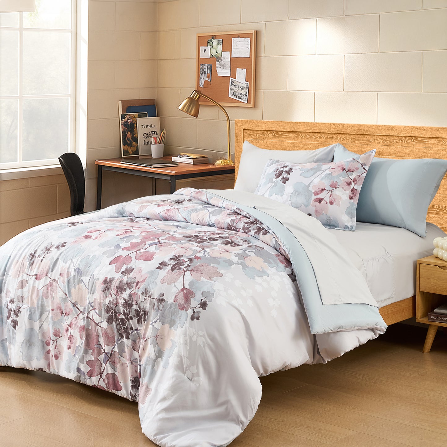 Medallion Pattern Bed in a Bag Bedding Comforter Set with Comforter, Flat Sheets, Fitted Sheets with Side Pockets