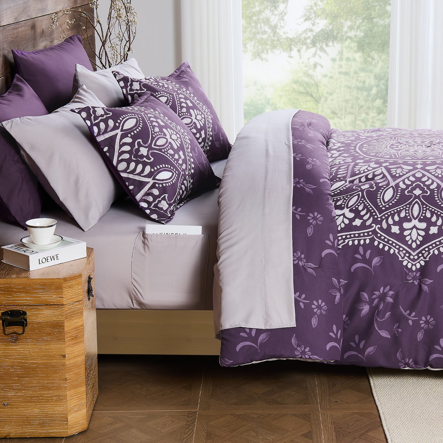 Oversized Medallion Print Comforter Set with Sheets and Side Pockets