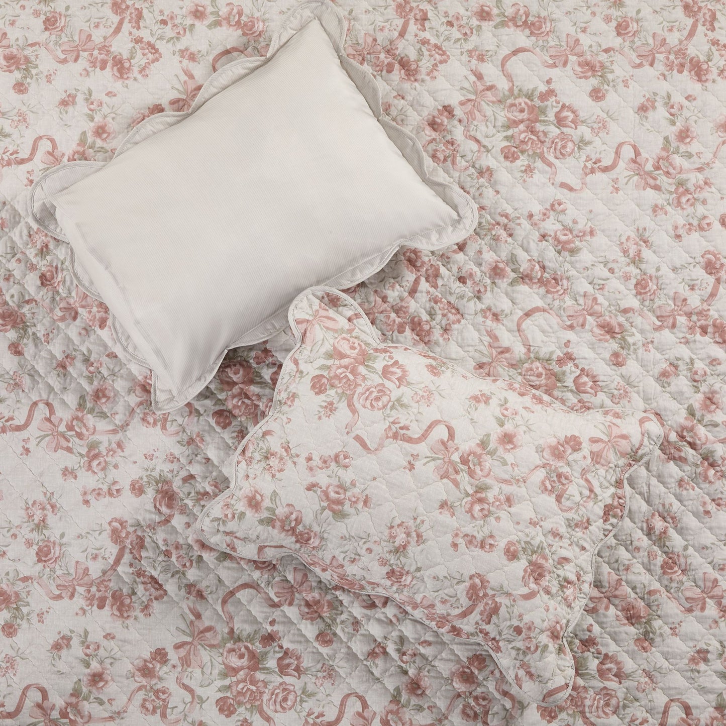 Western Rose Garden Coverlet Bedspread with Scalloped Edge, Floral Vintage Quiltted Bedding Set with Sham