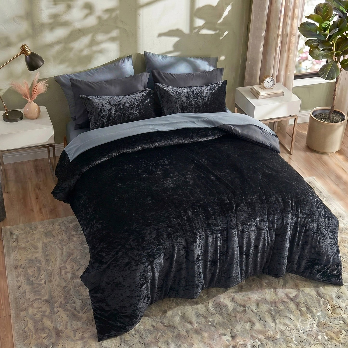 Velvet All-Season Bedding Comforter Set