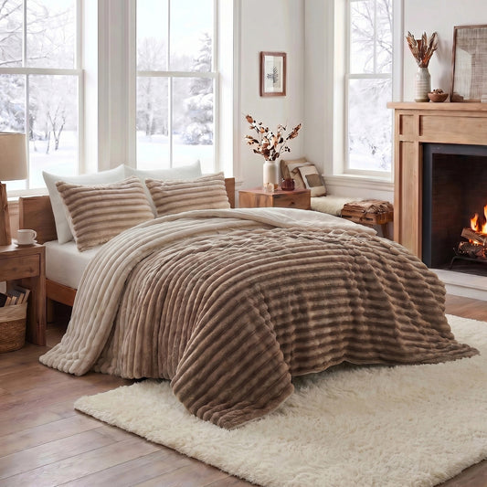 Fluffy Ribbed Plush Comforter Set, Cuddly Bedding Set with Comforter and Shams