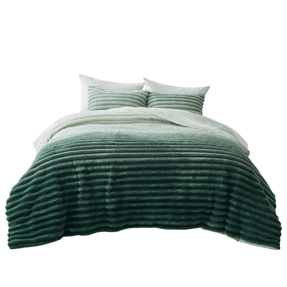 Fluffy Ribbed Plush Comforter Set, Cuddly Bedding Set with Comforter and Shams