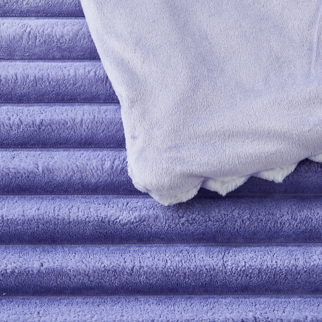 Fluffy Ribbed Plush Comforter Set, Cuddly Bedding Set with Comforter and Shams
