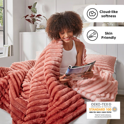 Fluffy Ribbed Plush Comforter Set