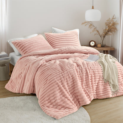Fluffy Ribbed Plush Comforter Set