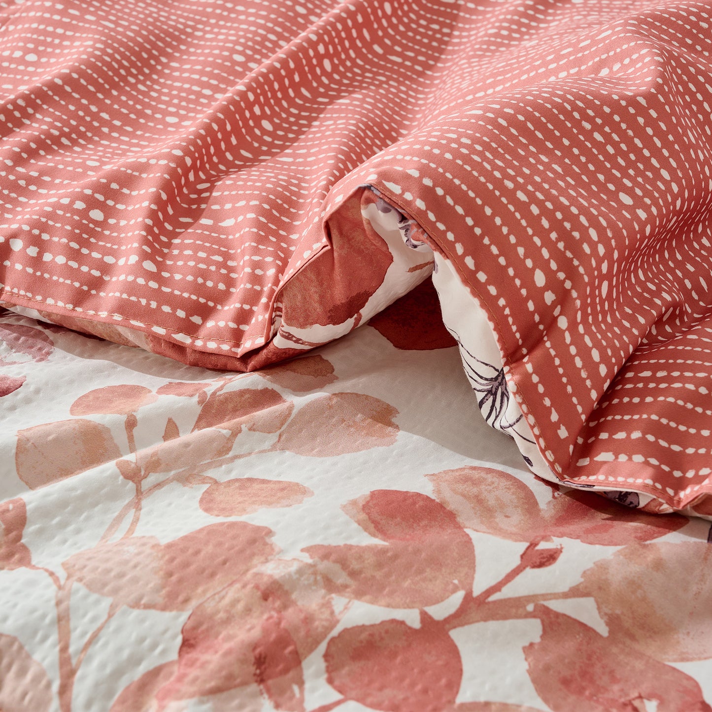 Gabrielle Reversible Floral Comforter Set