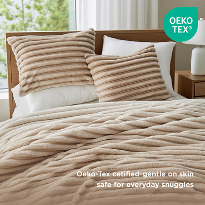 Fluffy Ribbed Plush Comforter Set, Cuddly Bedding Set with Comforter and Shams