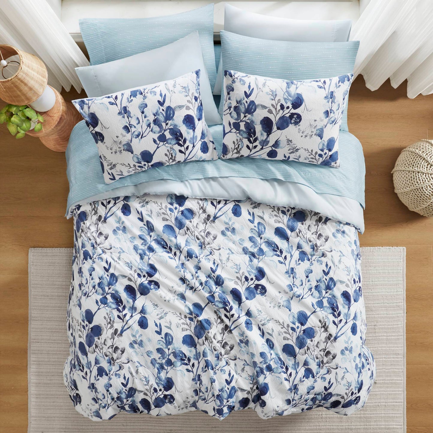 Seersucker Comforter Set with Sheets, Botanical Bed in A Bag