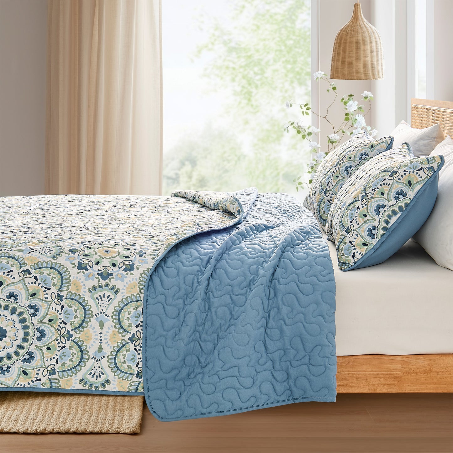 Boho Medallion Reversible Bedspread Quilted Bedding Set