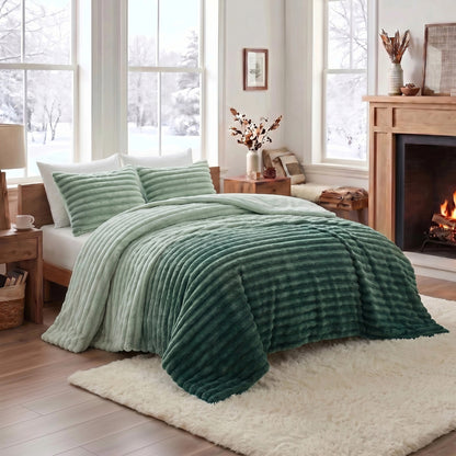 Fluffy Ribbed Plush Comforter Set, Cuddly Bedding Set with Comforter and Shams
