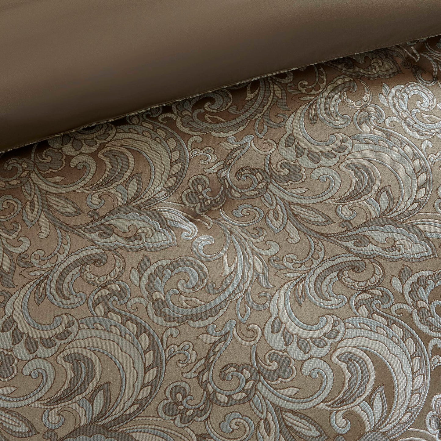 Room in a Bag Jacquard Paisley Pattern Conforter Set with Comforter, Bedskirt, Bed Sheets, Curtains, Pillowcases