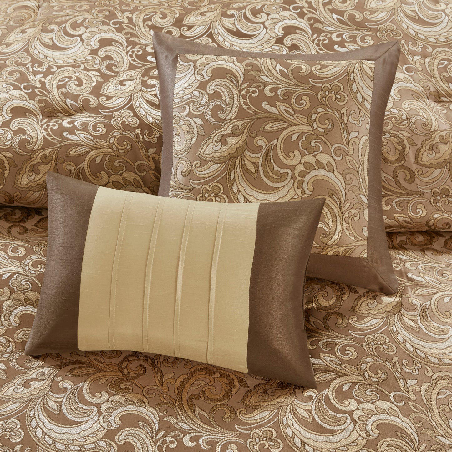 Room in a Bag Jacquard Paisley Pattern Conforter Set with Comforter, Bedskirt, Bed Sheets, Curtains, Pillowcases