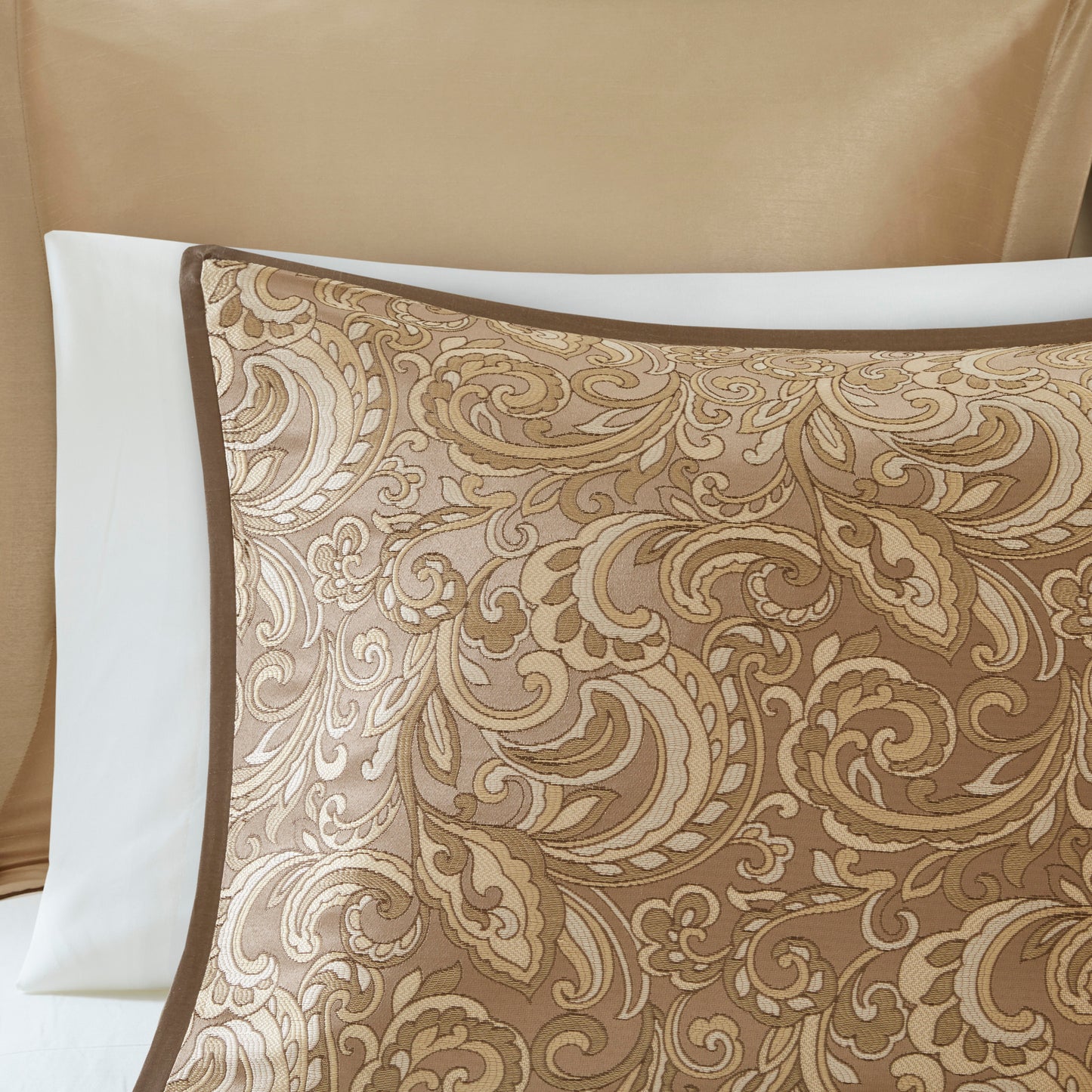 Room in a Bag Jacquard Paisley Pattern Conforter Set with Comforter, Bedskirt, Bed Sheets, Curtains, Pillowcases