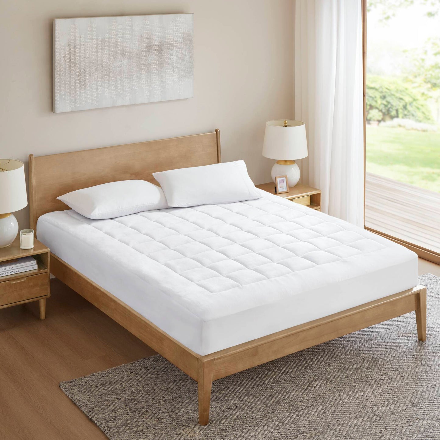 White Quilted Fitted Mattress Pad Cover with Deep Pocket, Waterproof Mattress Protector, Cloud Soft Down Alternative Mattress Cover, Machine Washable