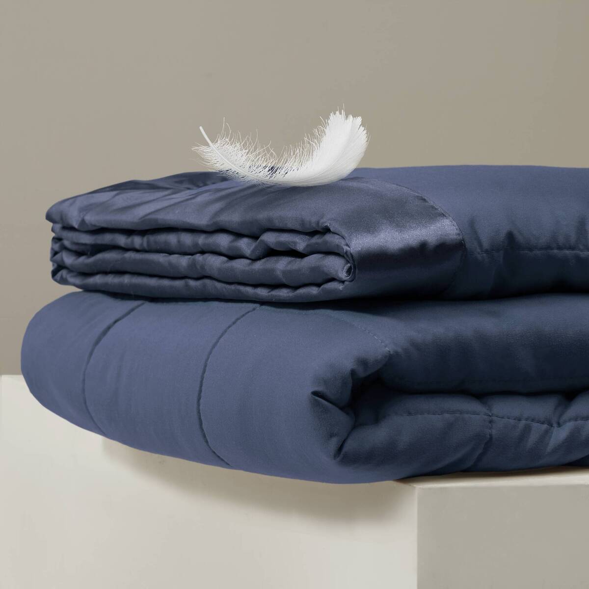 Lightweight Down Alternative Blanket with Satin Trim