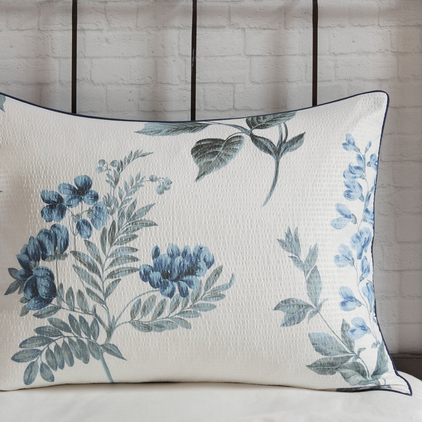 Printed Seersucker Comforter Set with Throw Blanket